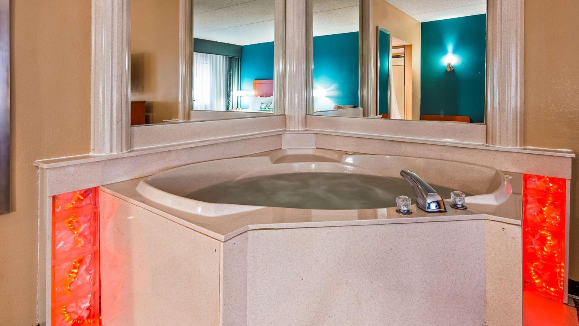 Best Western Warren Hotel photo 19