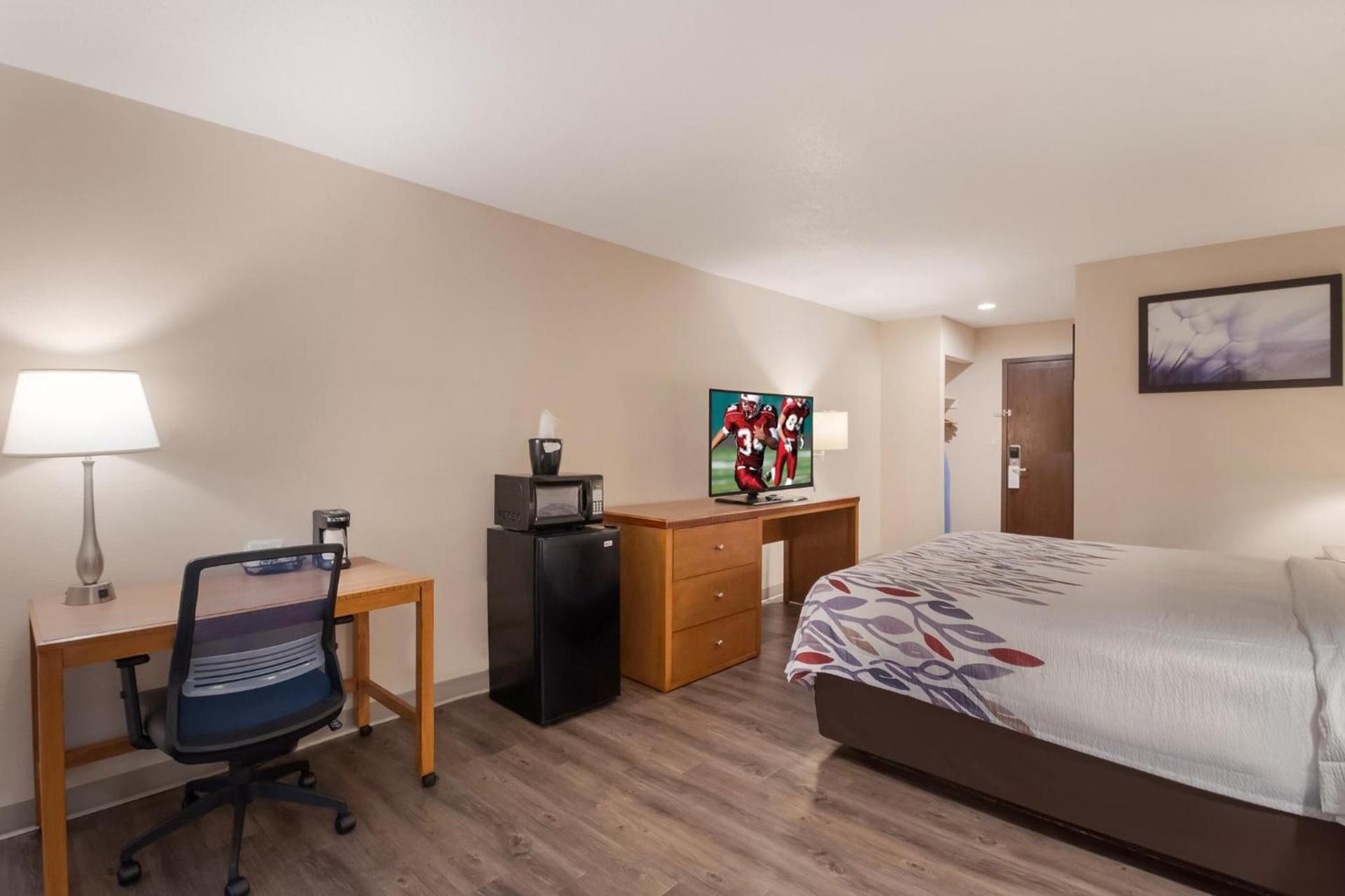 Red Roof Inn Dahlgren - Naval Base photo 39