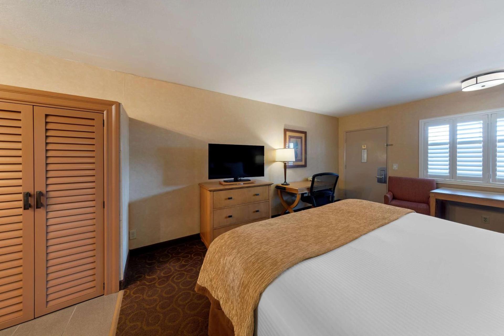 Best Western Plus Pavilions photo 21