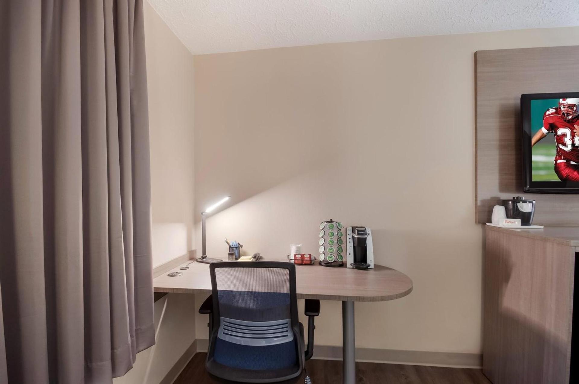 Red Roof Inn Dahlgren - Naval Base photo 34