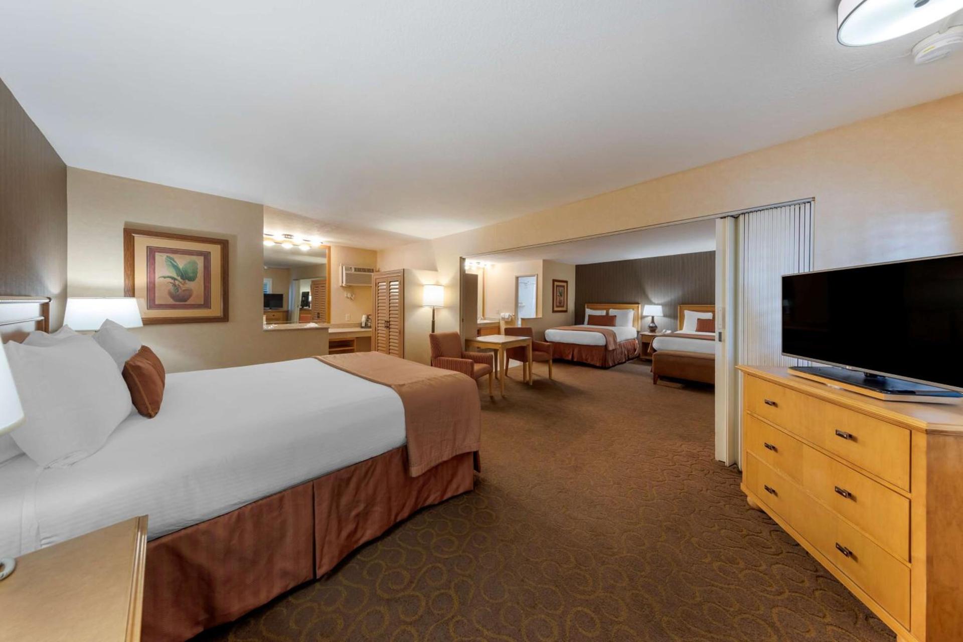 Best Western Plus Pavilions photo 22