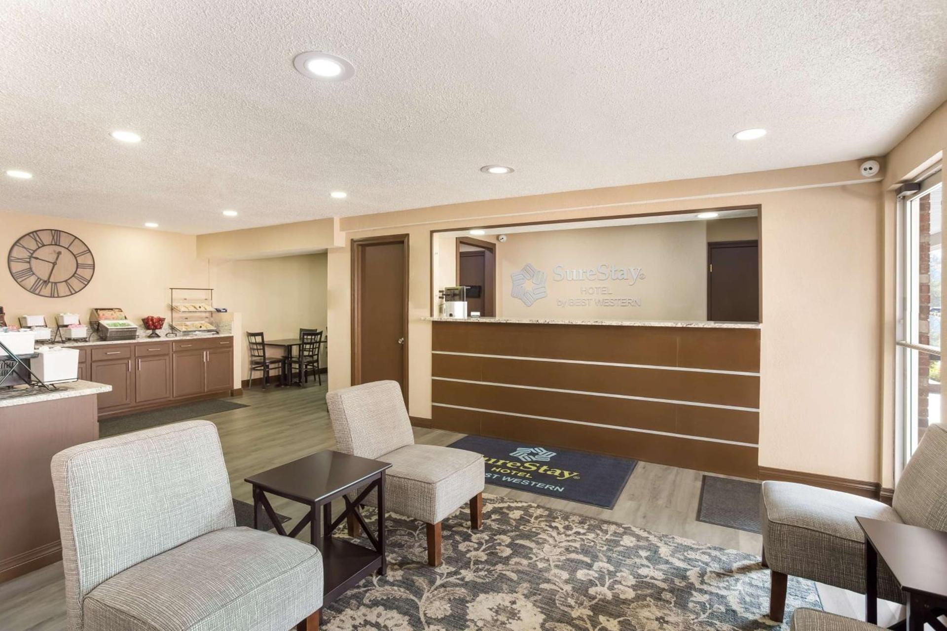 SureStay Hotel by Best Western Summersville photo 4