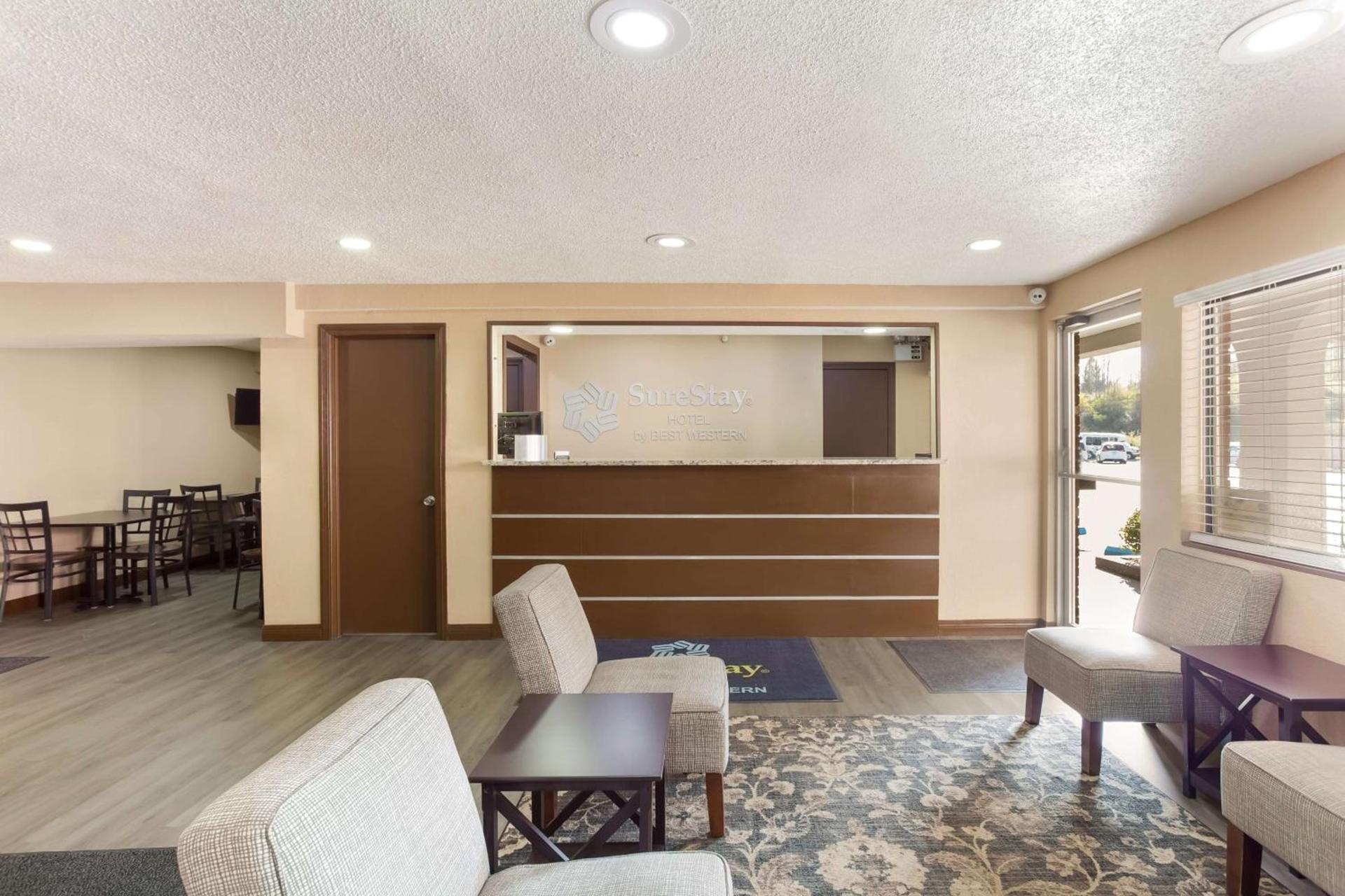SureStay Hotel by Best Western Summersville photo 13