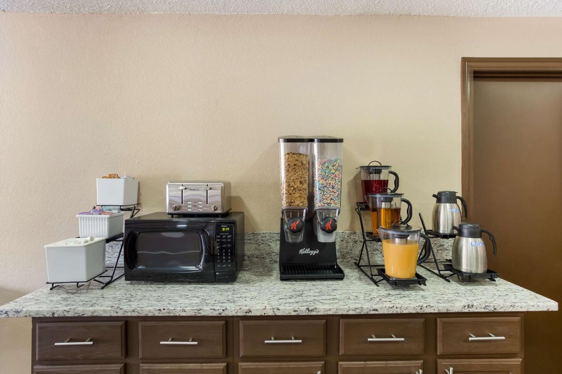 SureStay Hotel by Best Western Summersville photo 18