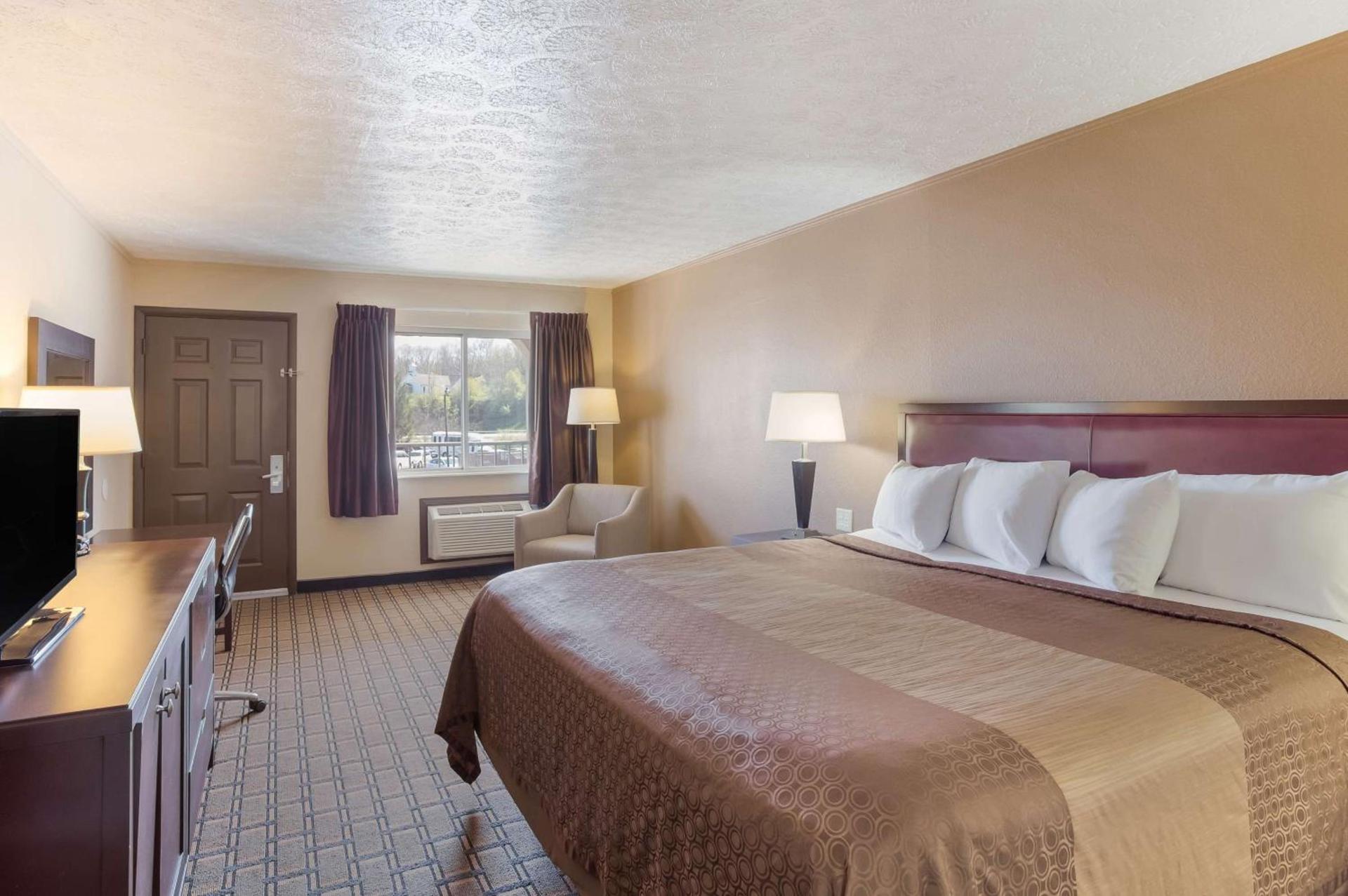 SureStay Hotel by Best Western Summersville photo 28