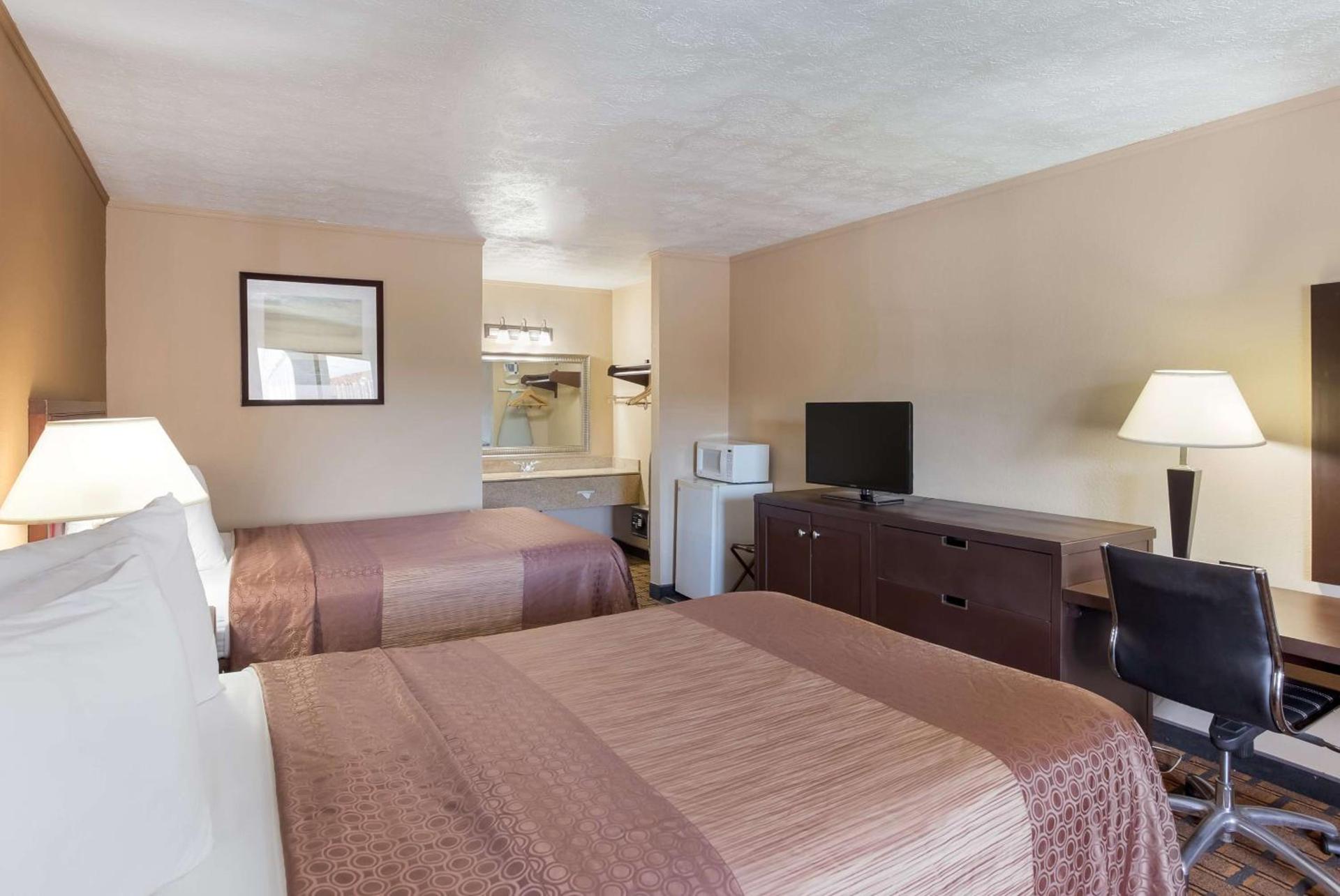 SureStay Hotel by Best Western Summersville photo 14