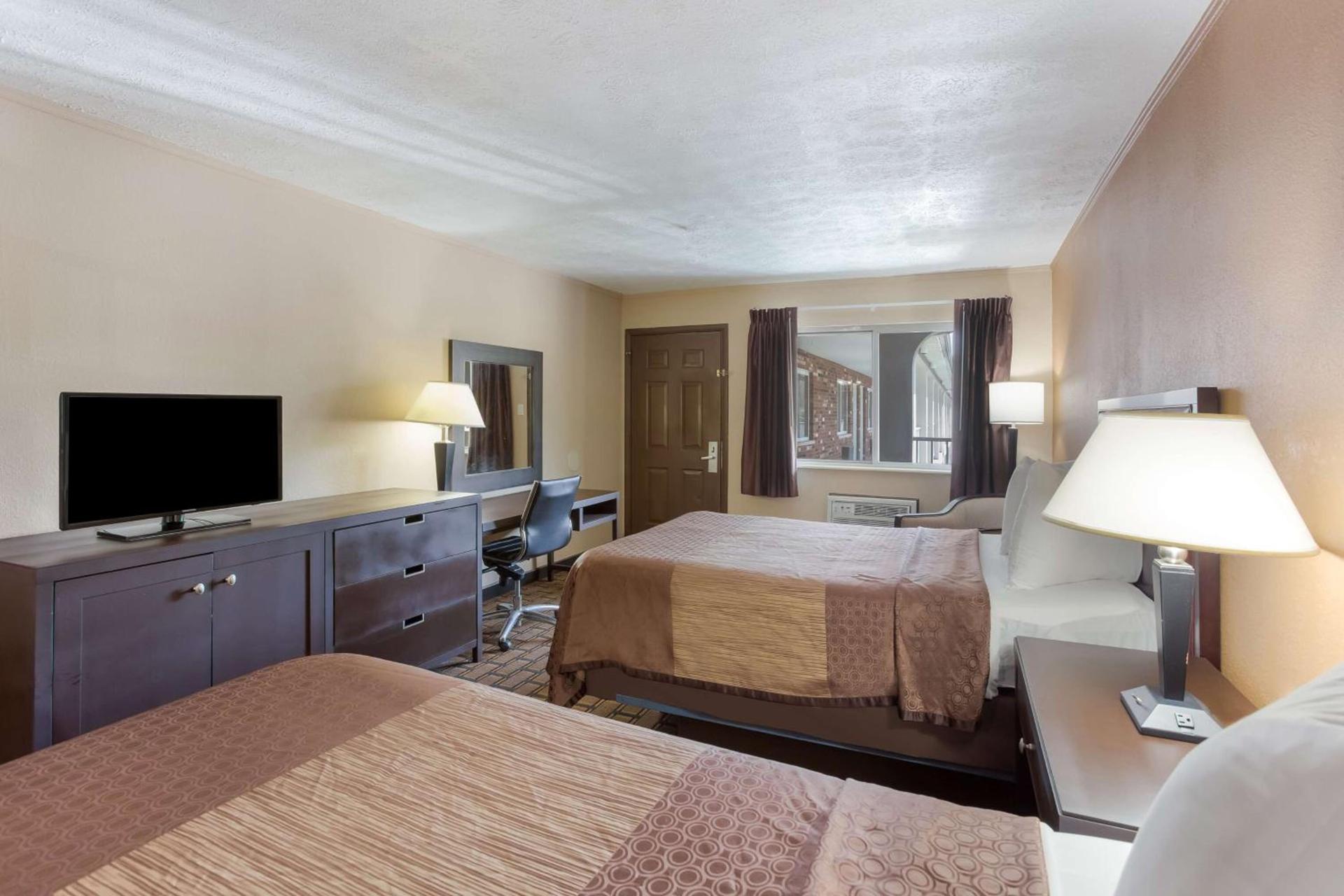 SureStay Hotel by Best Western Summersville photo 16