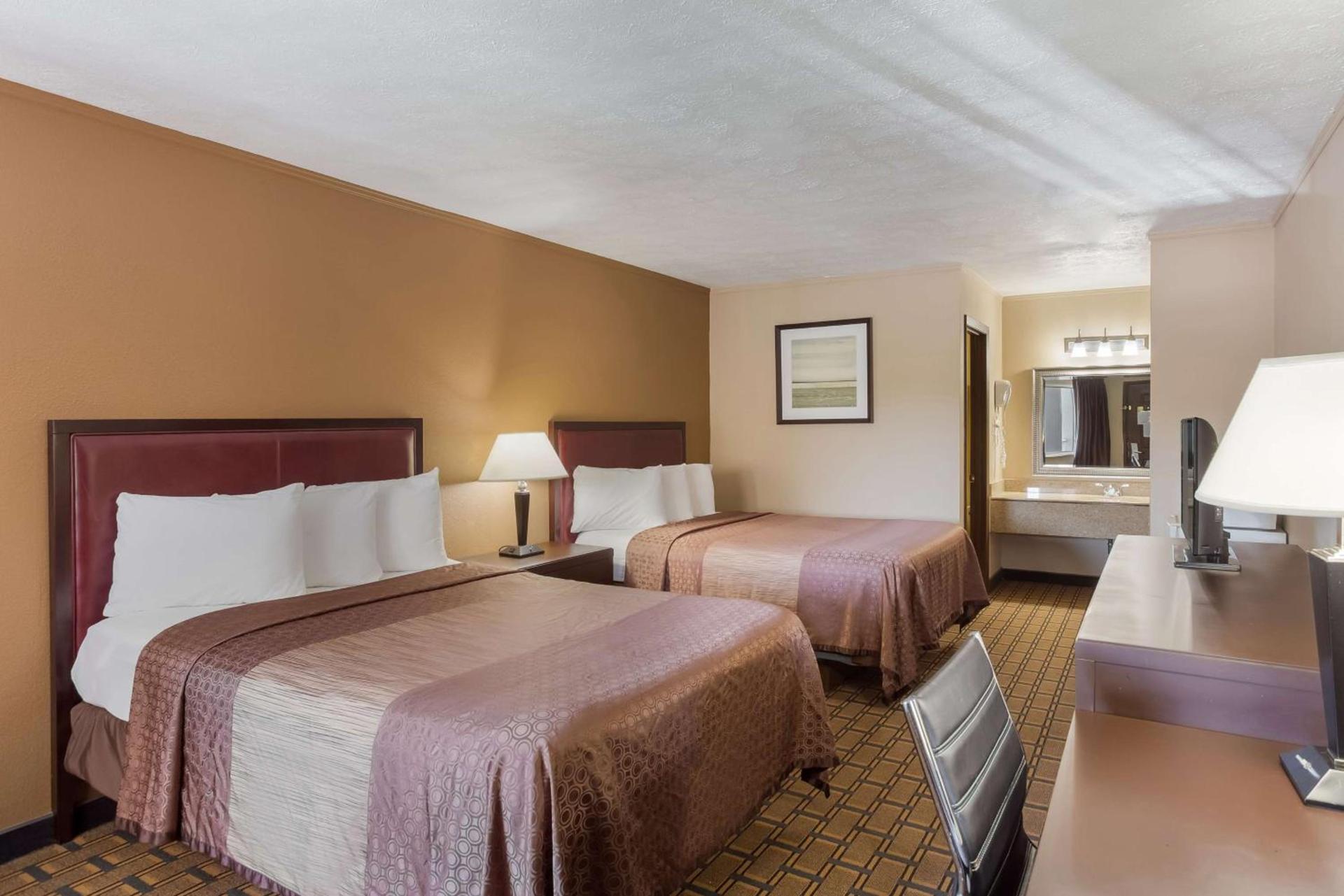 SureStay Hotel by Best Western Summersville photo 3