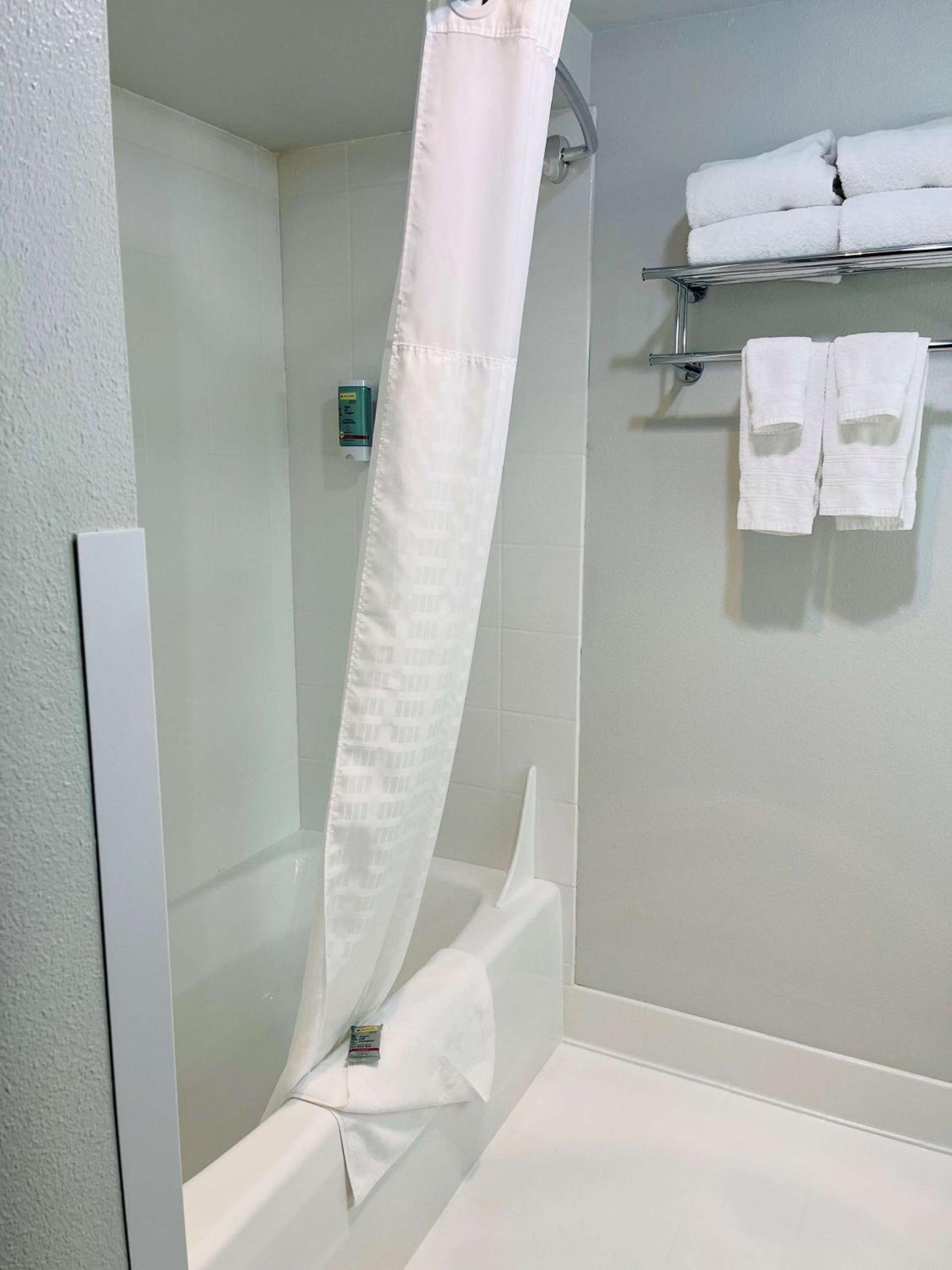 Best Western Portland West Beaverton photo 18
