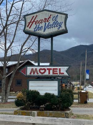 Heart of the Valley Motel photo 8
