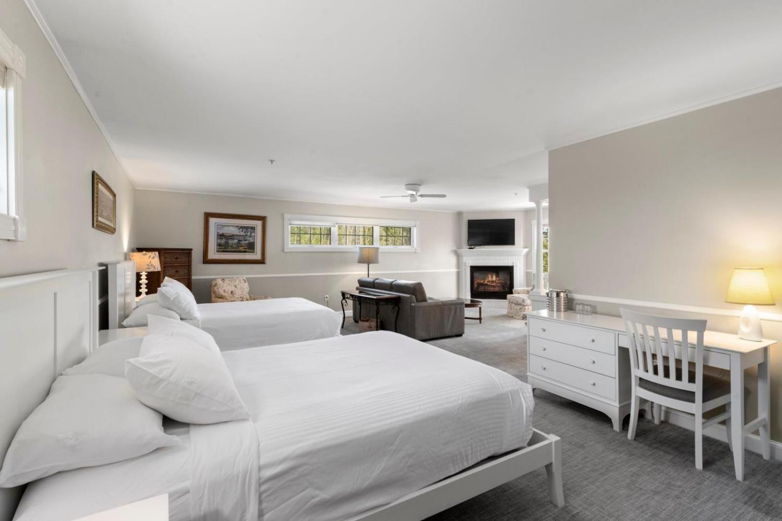 The Inn at Ocean's Edge photo 48