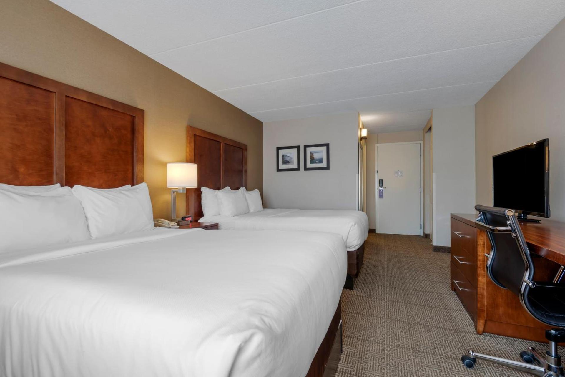 Comfort Inn The Pointe photo 61