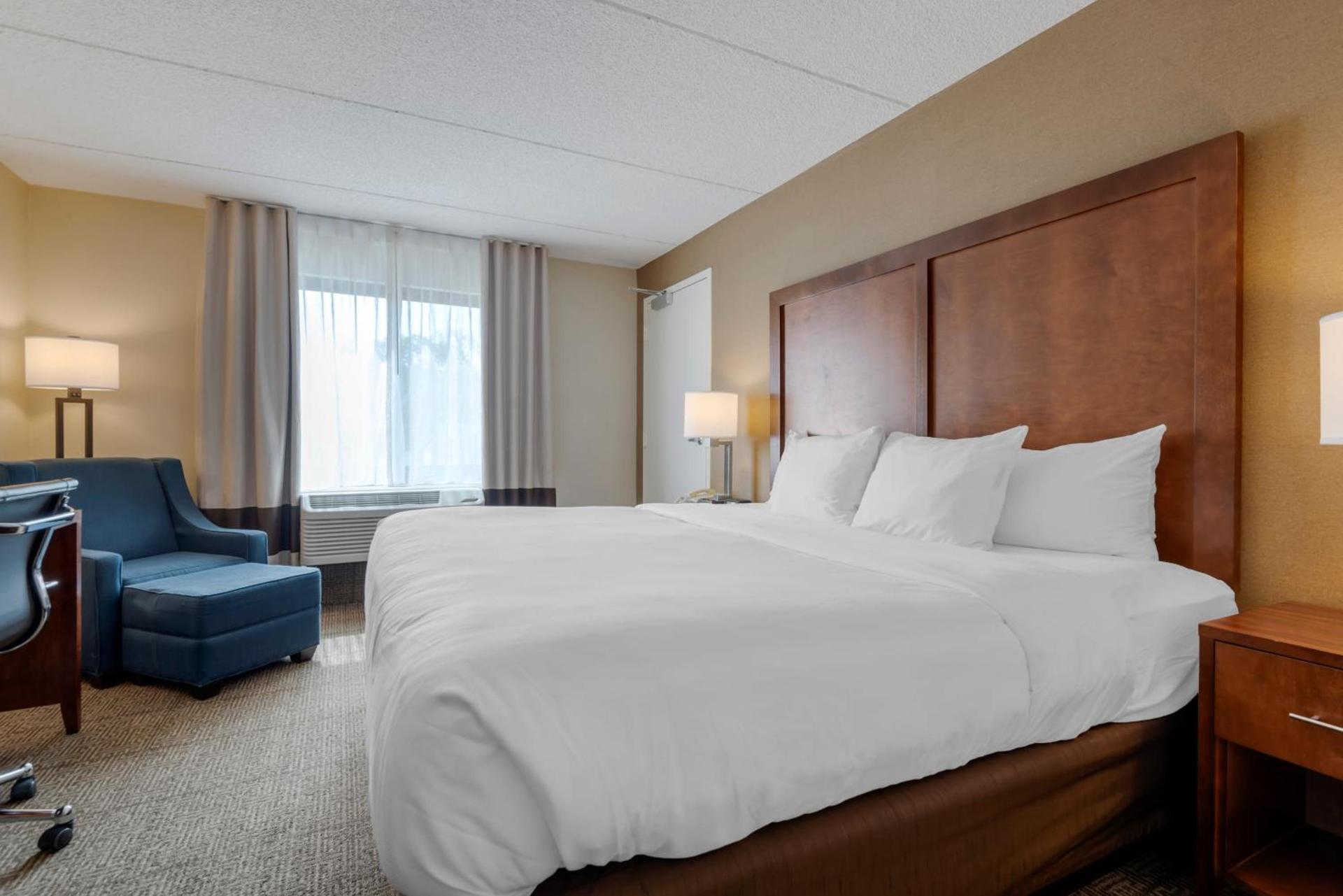 Comfort Inn The Pointe photo 64