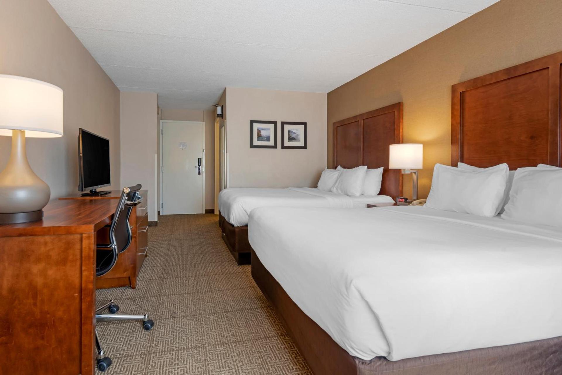 Comfort Inn The Pointe photo 68