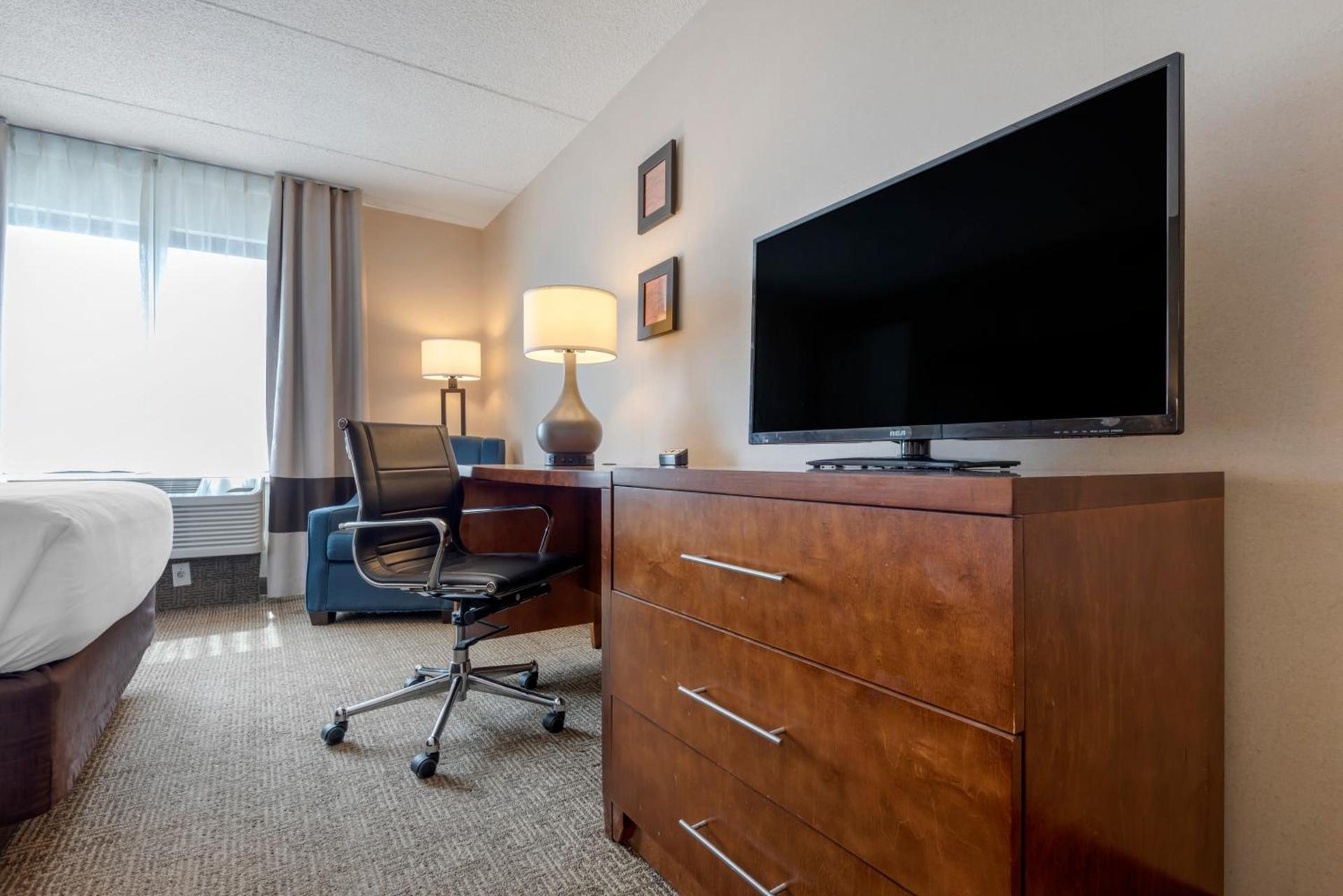 Comfort Inn The Pointe photo 66