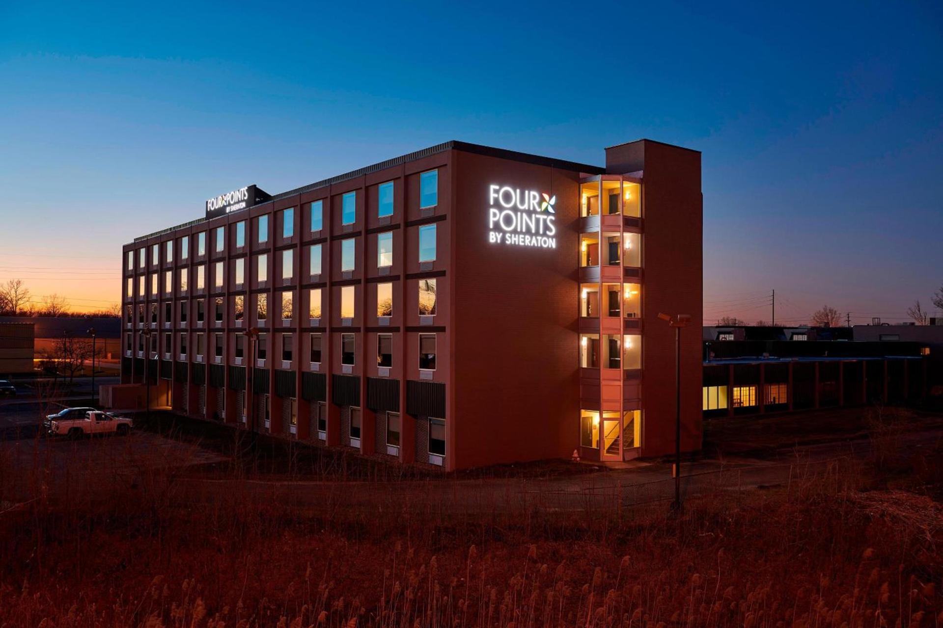 Four Points by Sheraton Cleveland-Eastlake photo 4