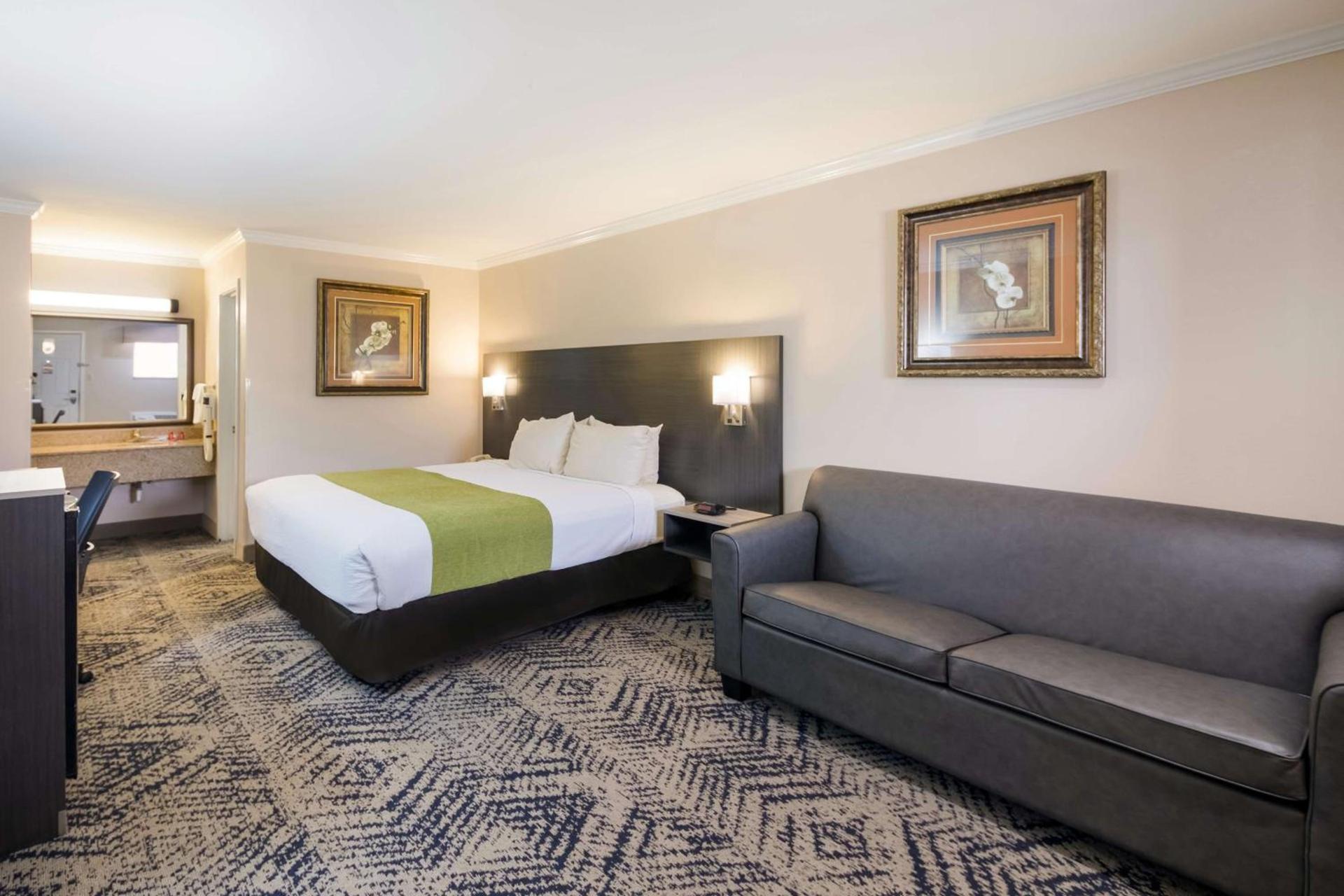 SureStay Hotel by Best Western Rockdale photo 13