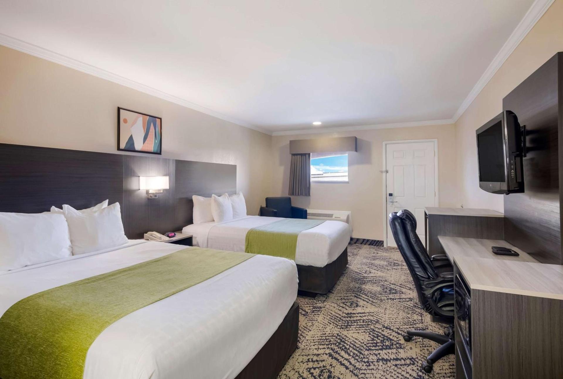 SureStay Hotel by Best Western Rockdale photo 3