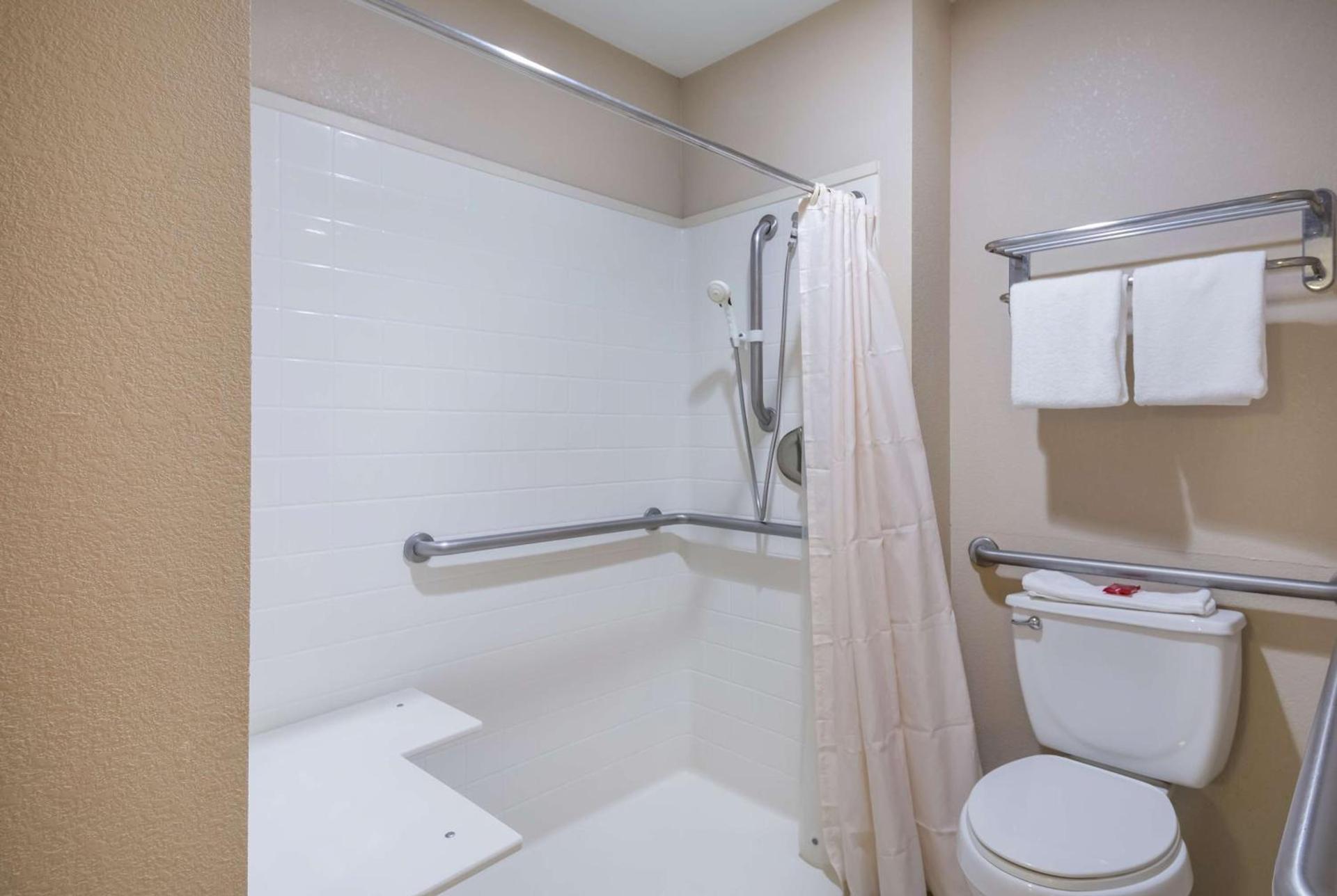SureStay Hotel by Best Western Rockdale photo 27