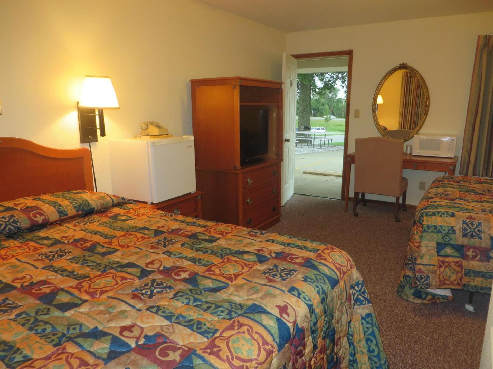 Best Budget Inn photo 17