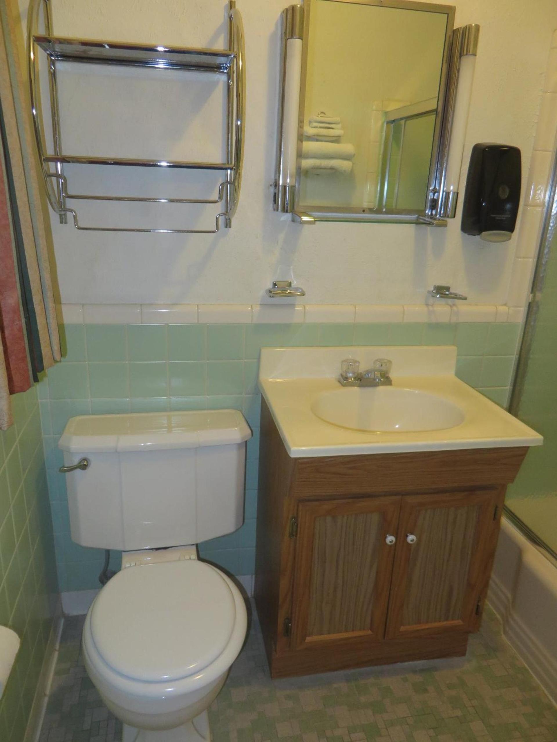 Best Budget Inn photo 25