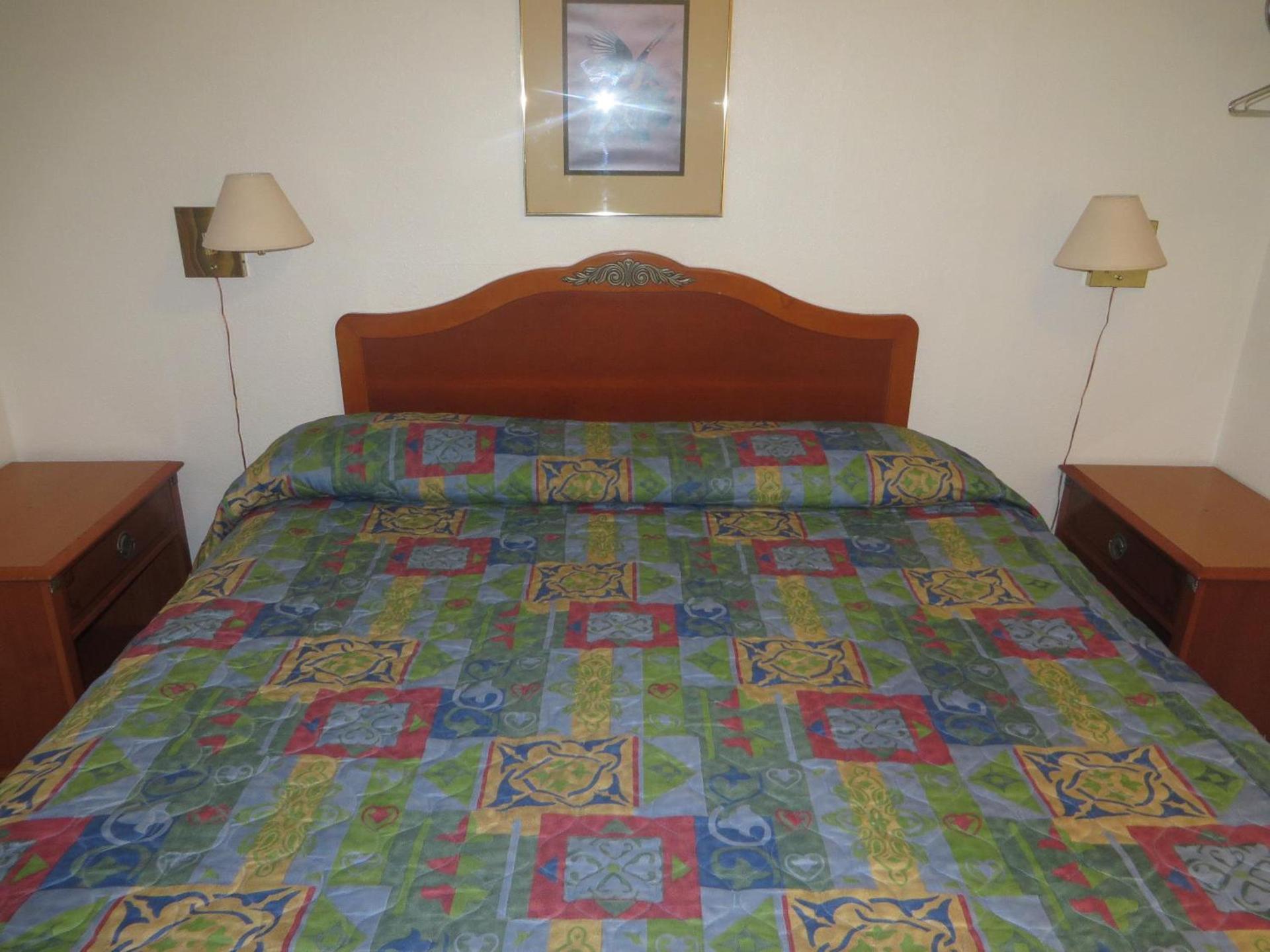 Best Budget Inn photo 27