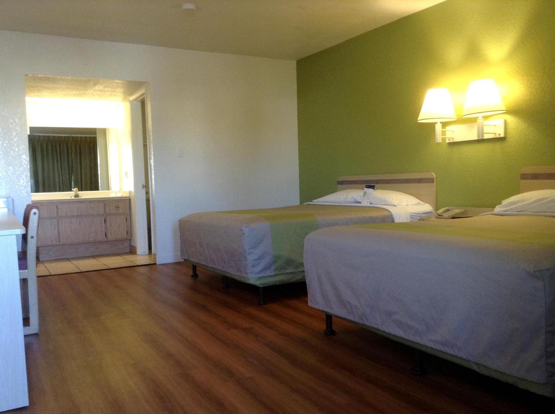 Motel 6 Hemet photo 28