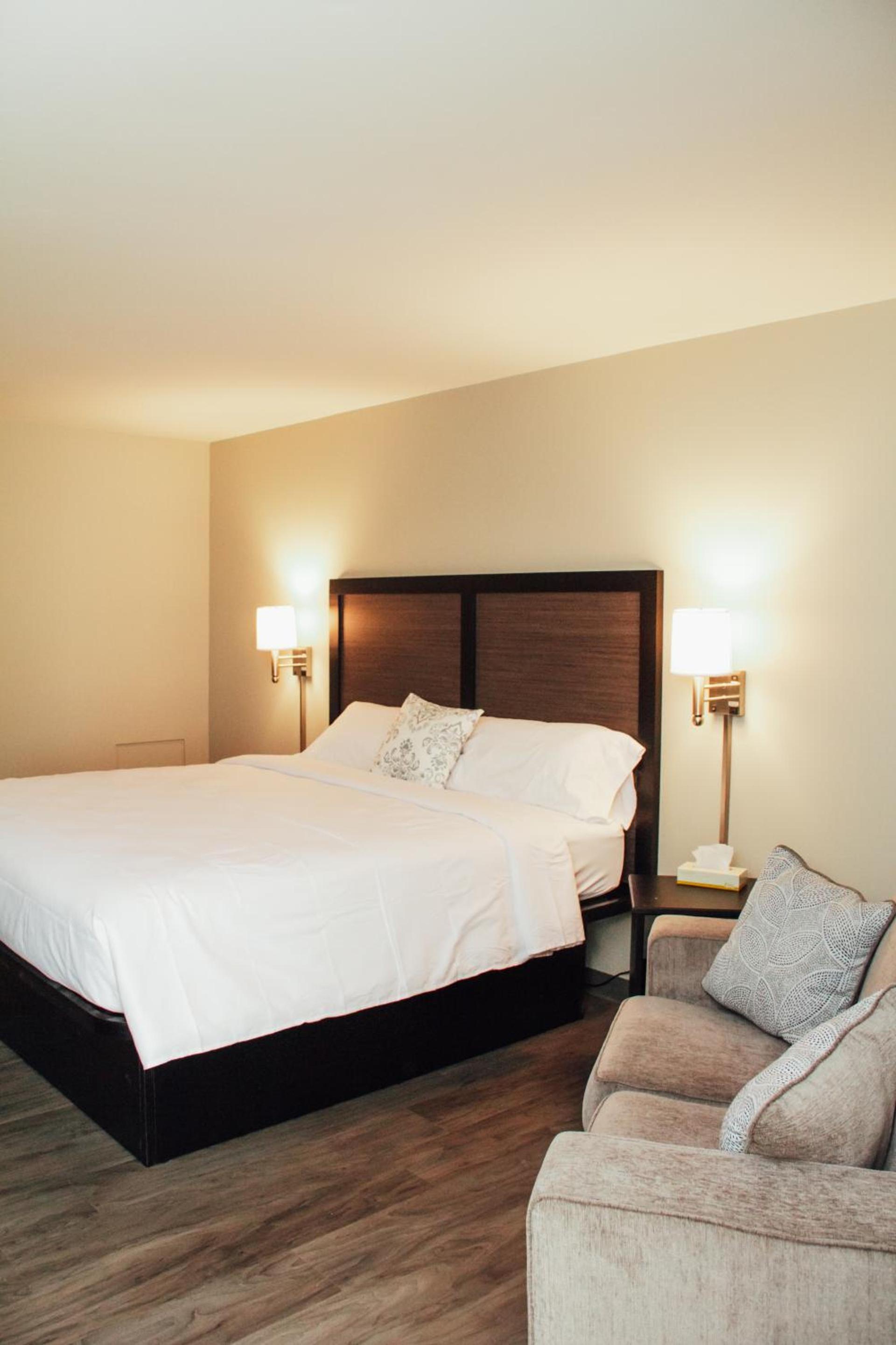 Country Squire Inn and Suites photo 29