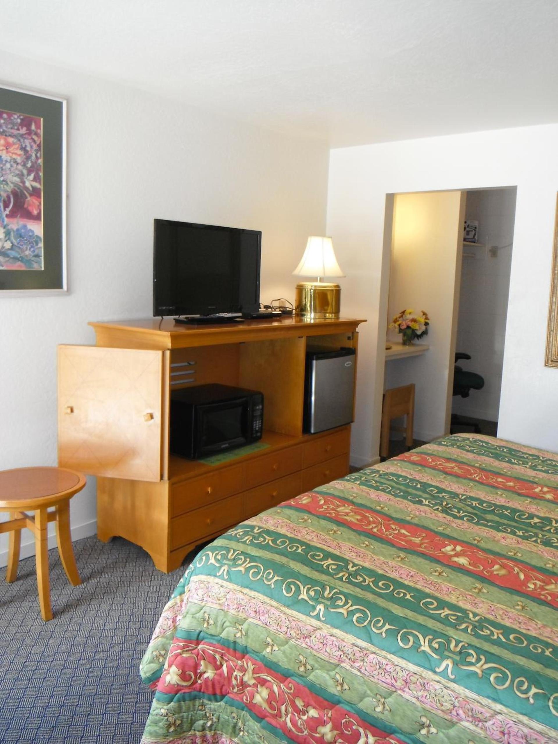 Colusa Riverside Inn photo 7