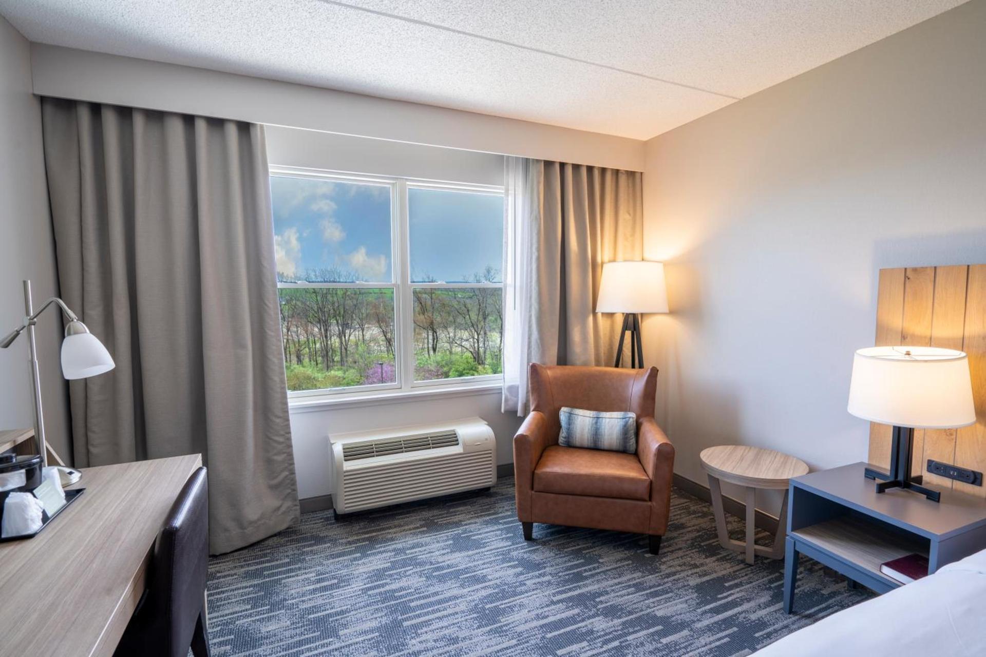 Country Inn & Suites by Radisson, State College Penn State Area , PA photo 45