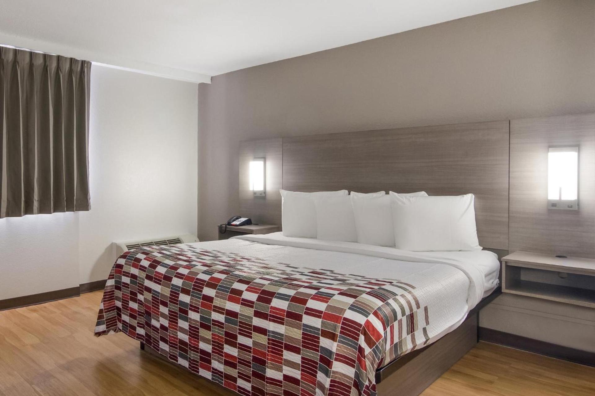 Red Roof Inn & Suites Brunswick I-95 photo 20