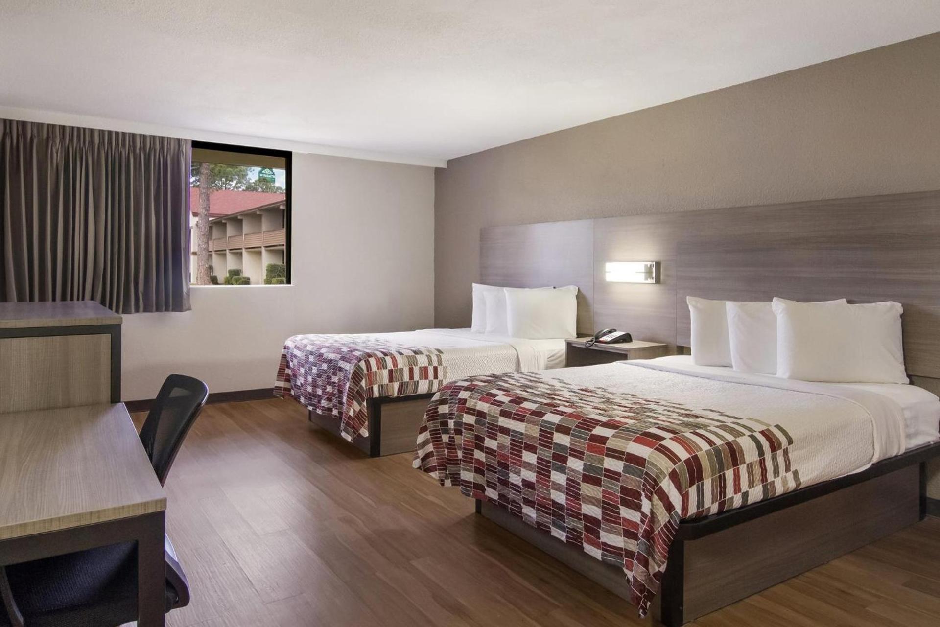 Red Roof Inn & Suites Brunswick I-95 photo 27