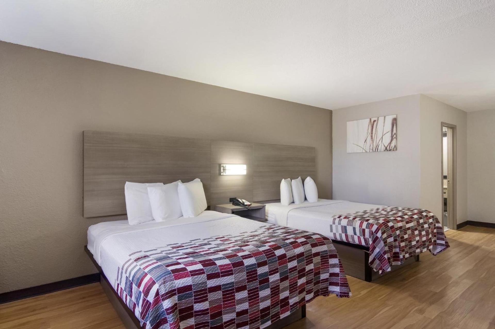 Red Roof Inn & Suites Brunswick I-95 photo 26