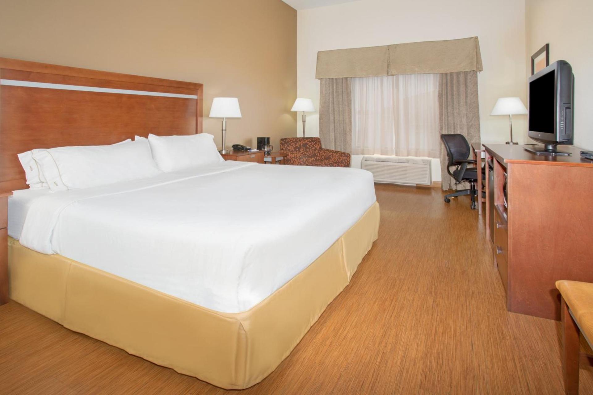 Holiday Inn Express & Suites Glendive by IHG photo 48