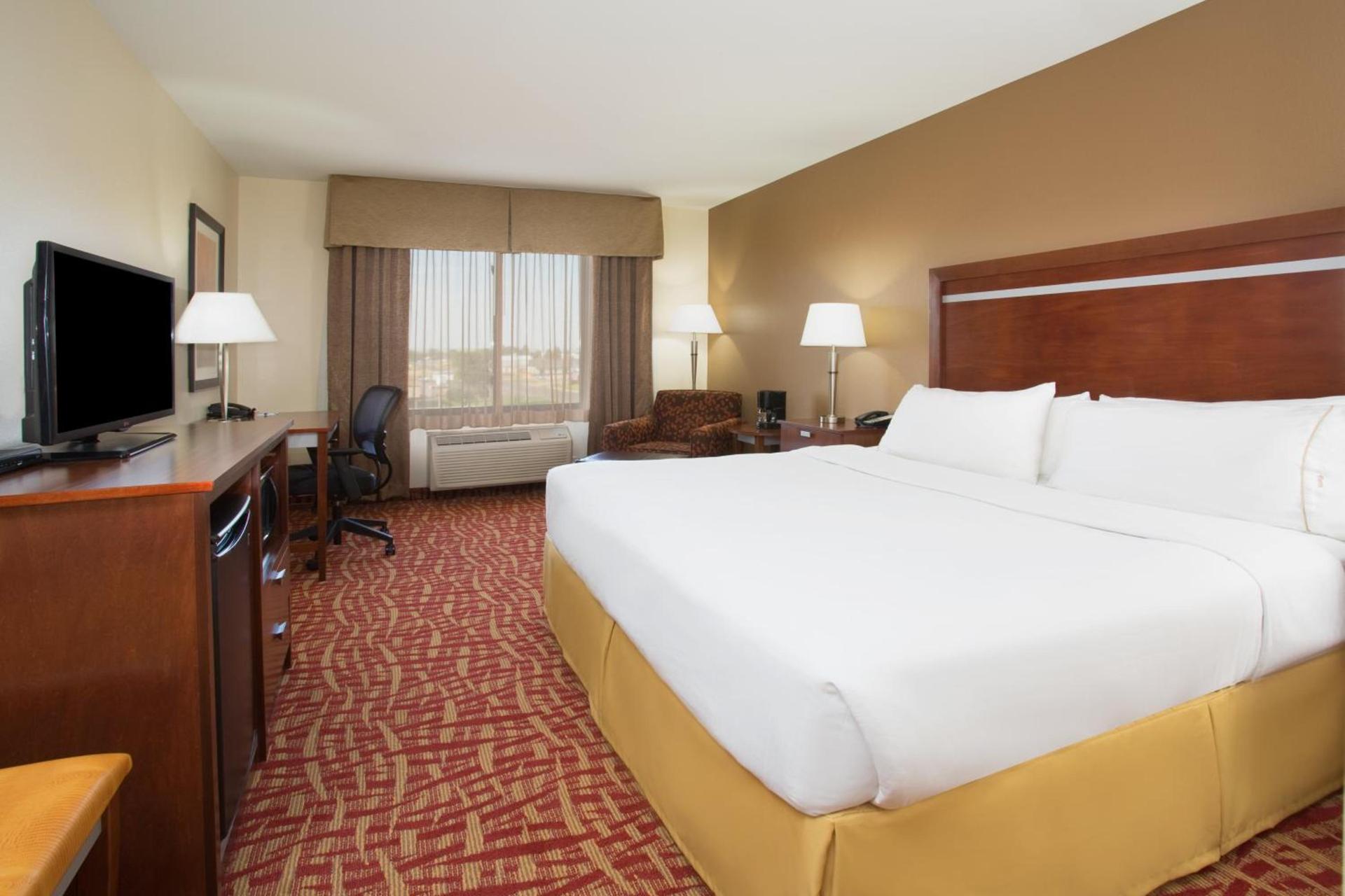 Holiday Inn Express & Suites Glendive by IHG photo 45
