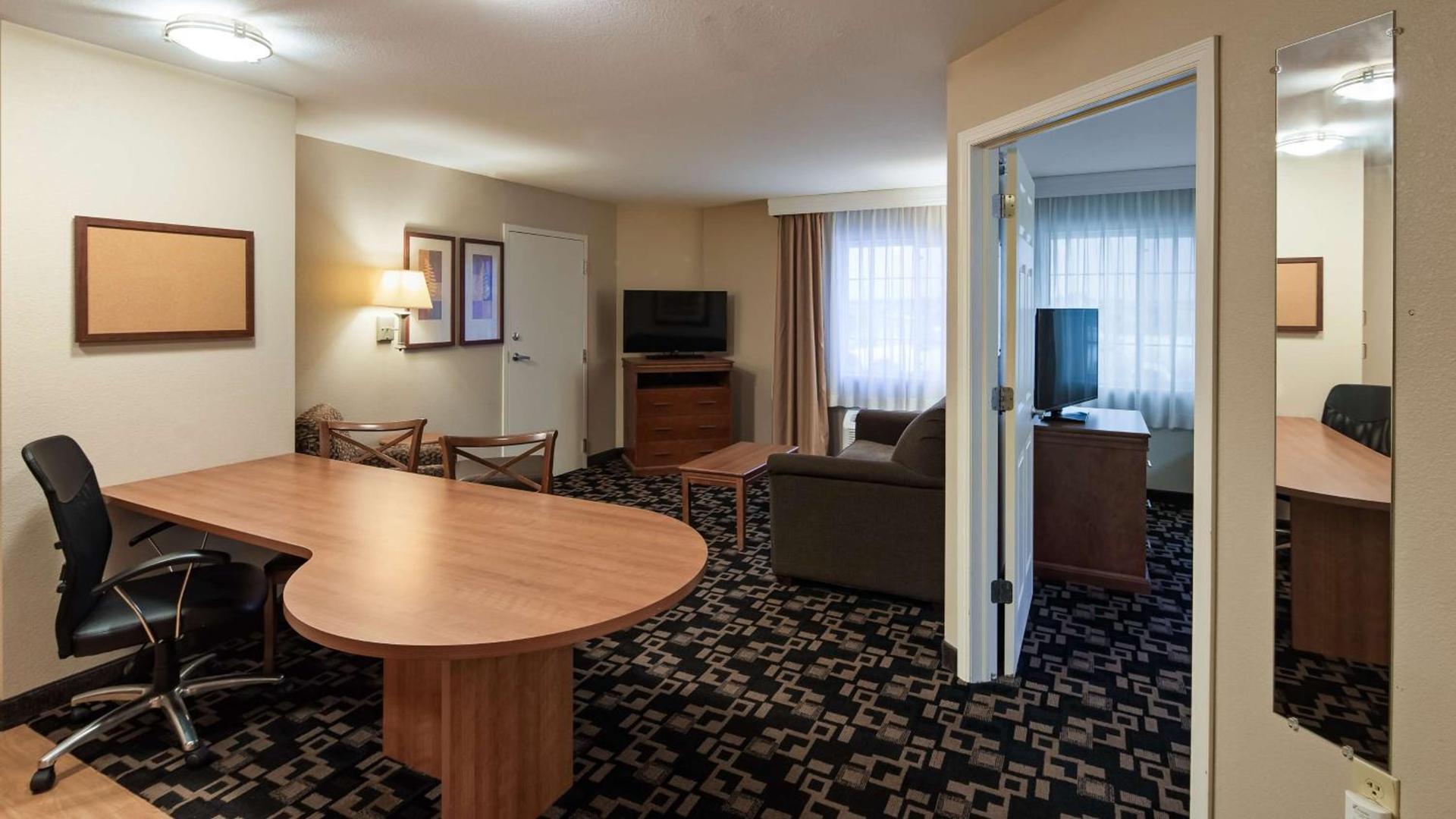 Best Western Plus Wausau-Rothschild Hotel photo 6