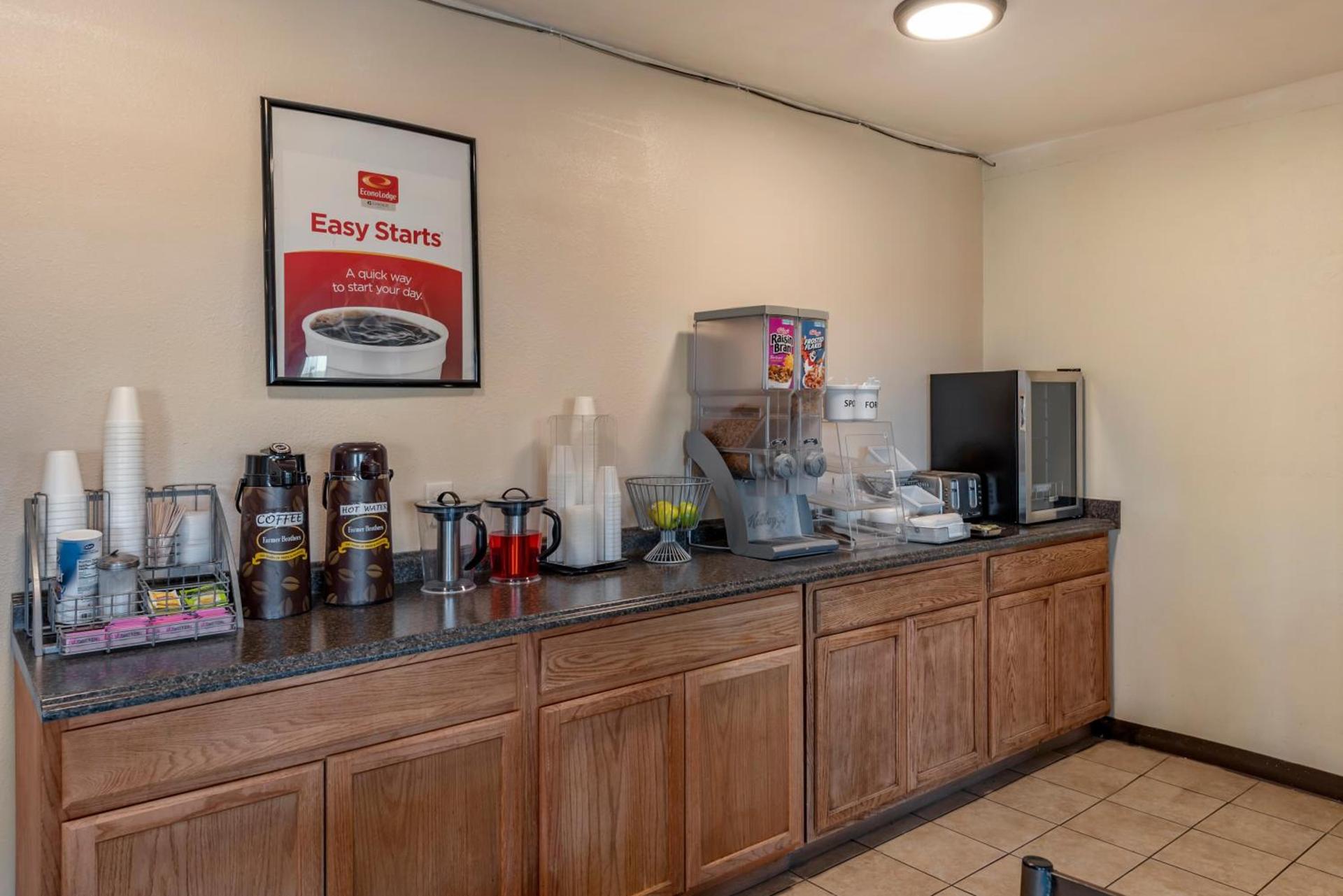 Econo Lodge La Junta photo 3