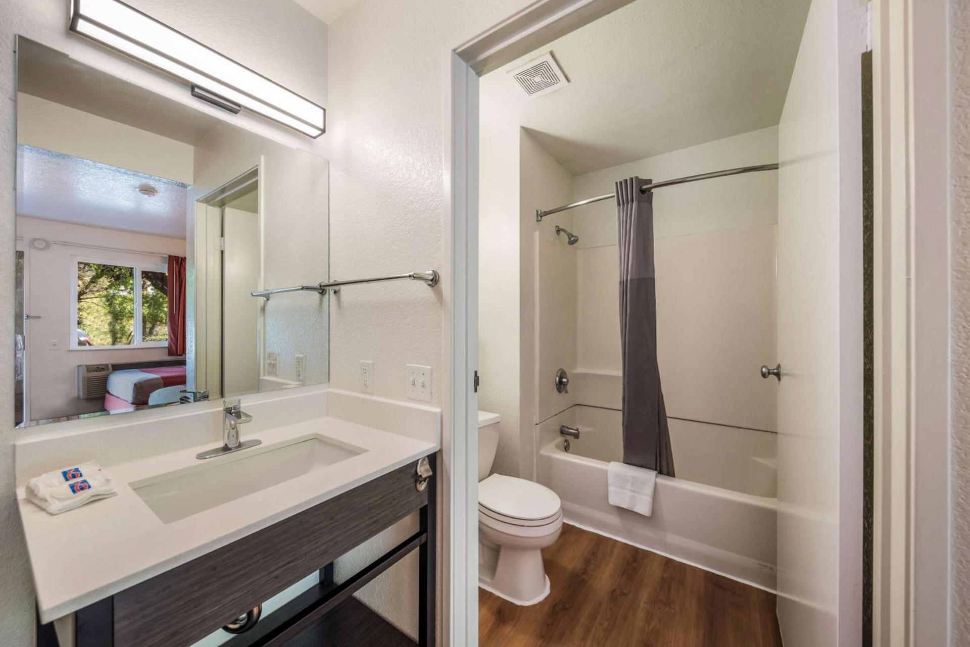Motel 6-Rohnert Park, CA photo 24