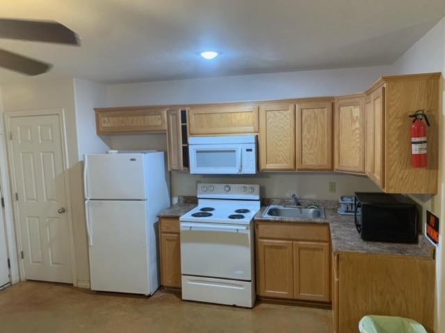Cotulla Executive Inn photo 6