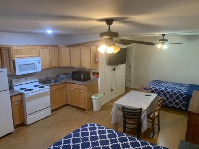 Cotulla Executive Inn photo 20