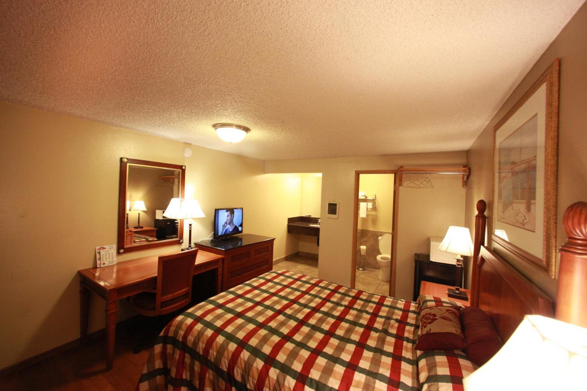 Executive Motel photo 11