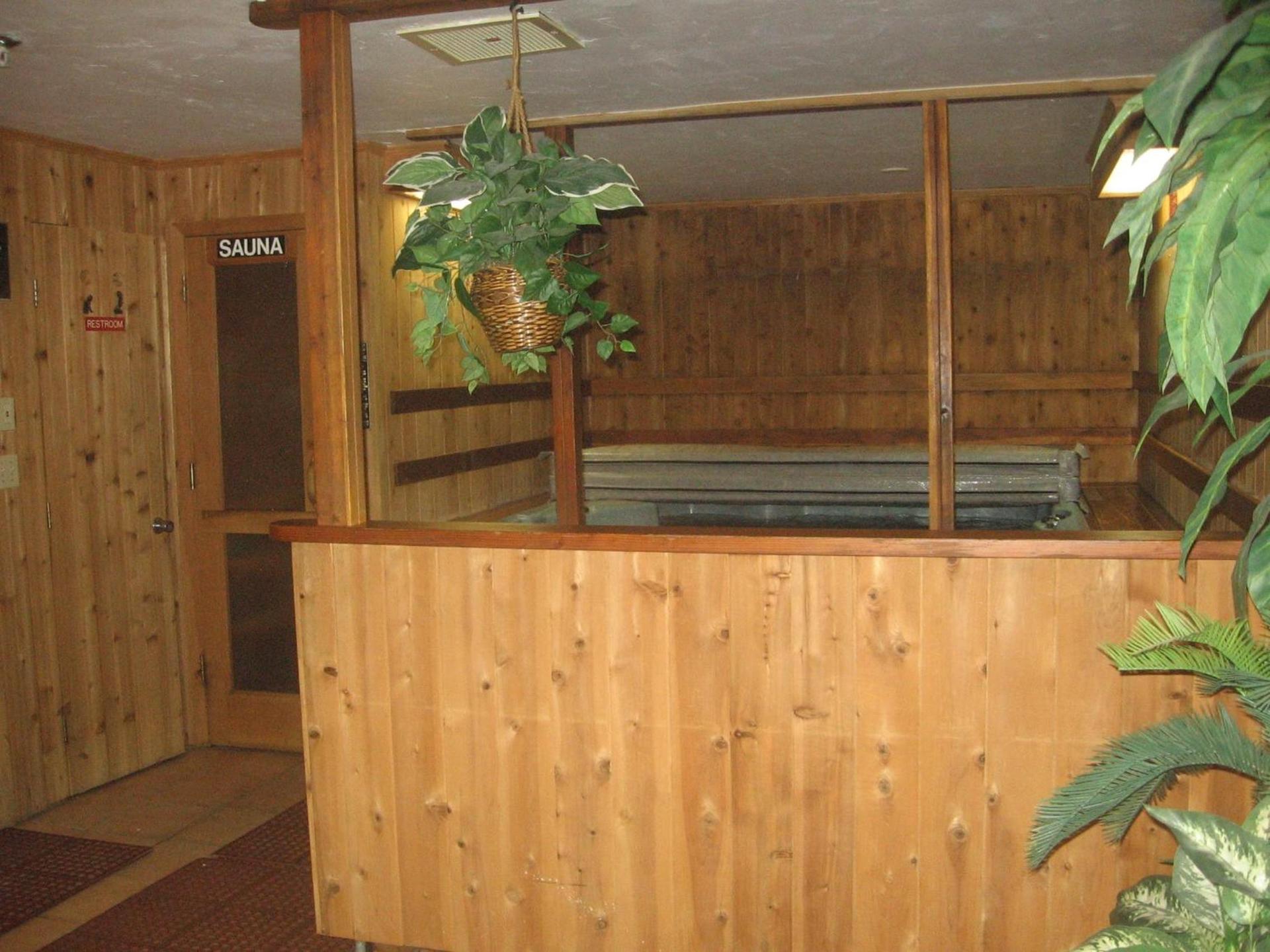New Summit Inn photo 21