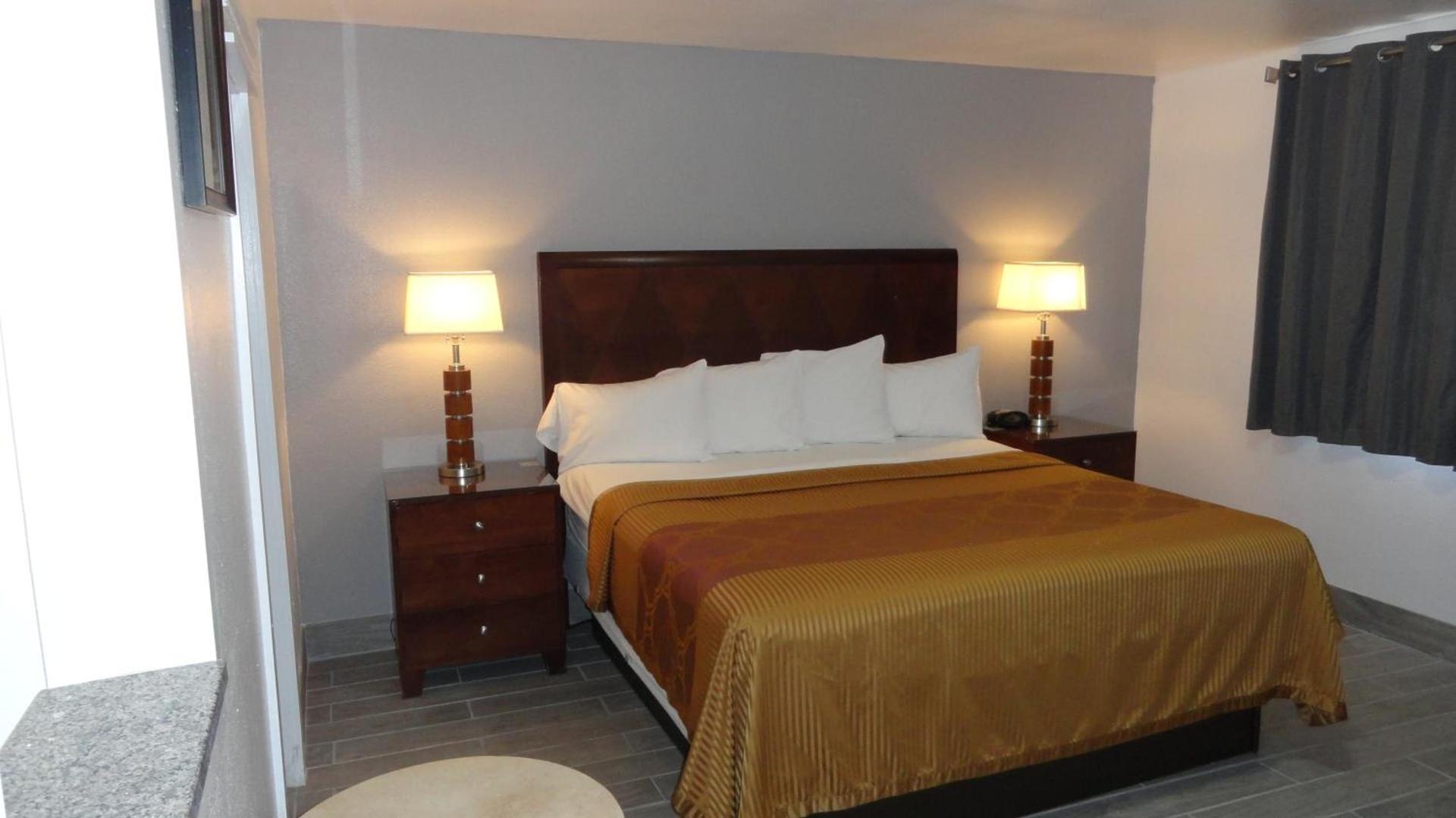 ECONOMY INN photo 29