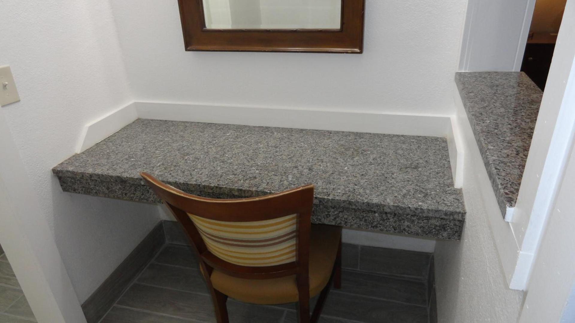 ECONOMY INN photo 7