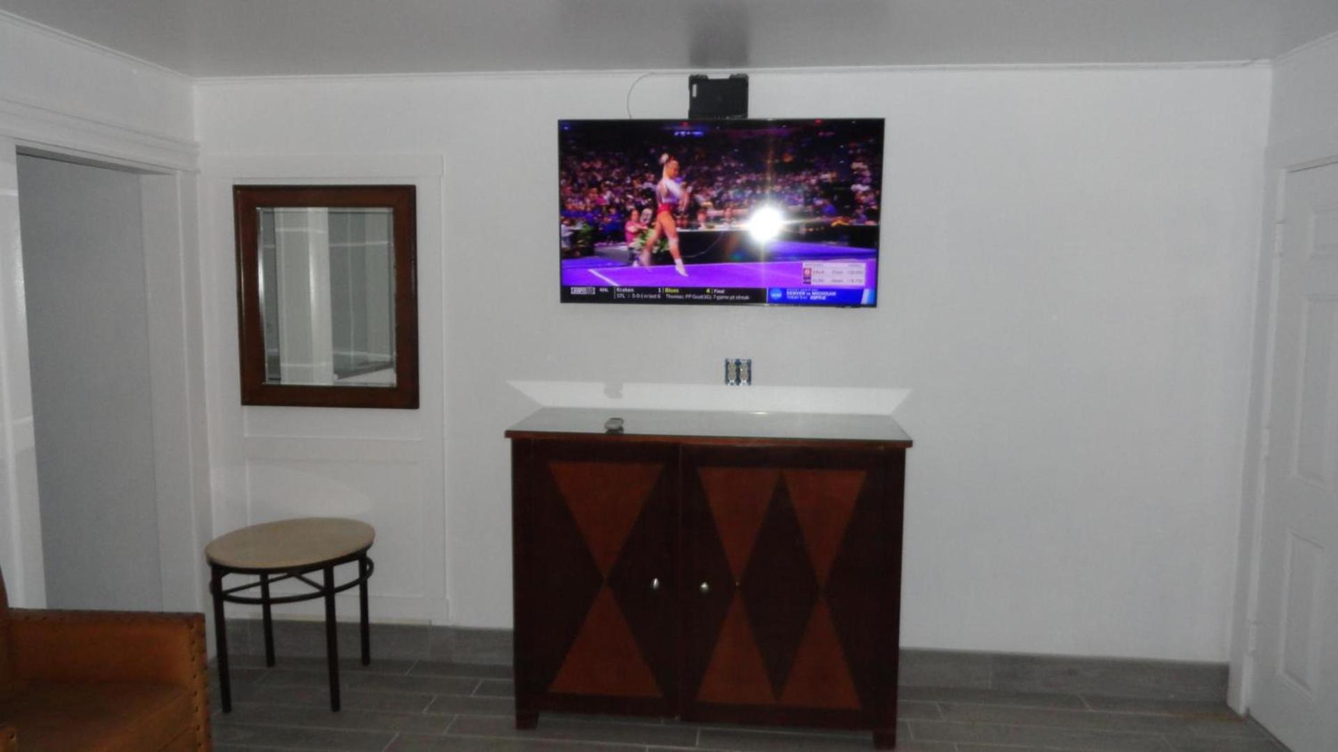 ECONOMY INN photo 34