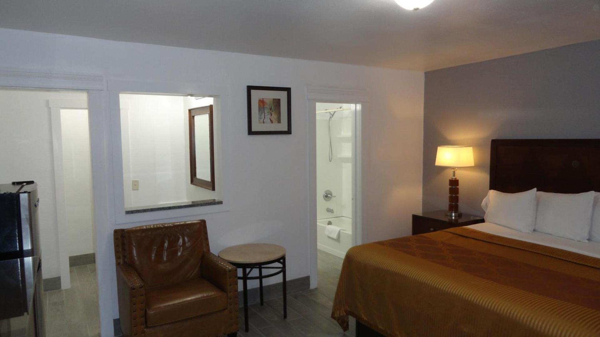 ECONOMY INN photo 5