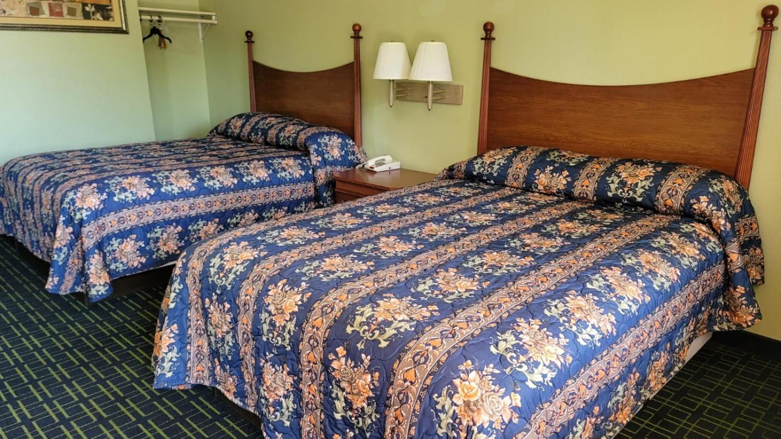 Benbrook Inn & Suites photo 39