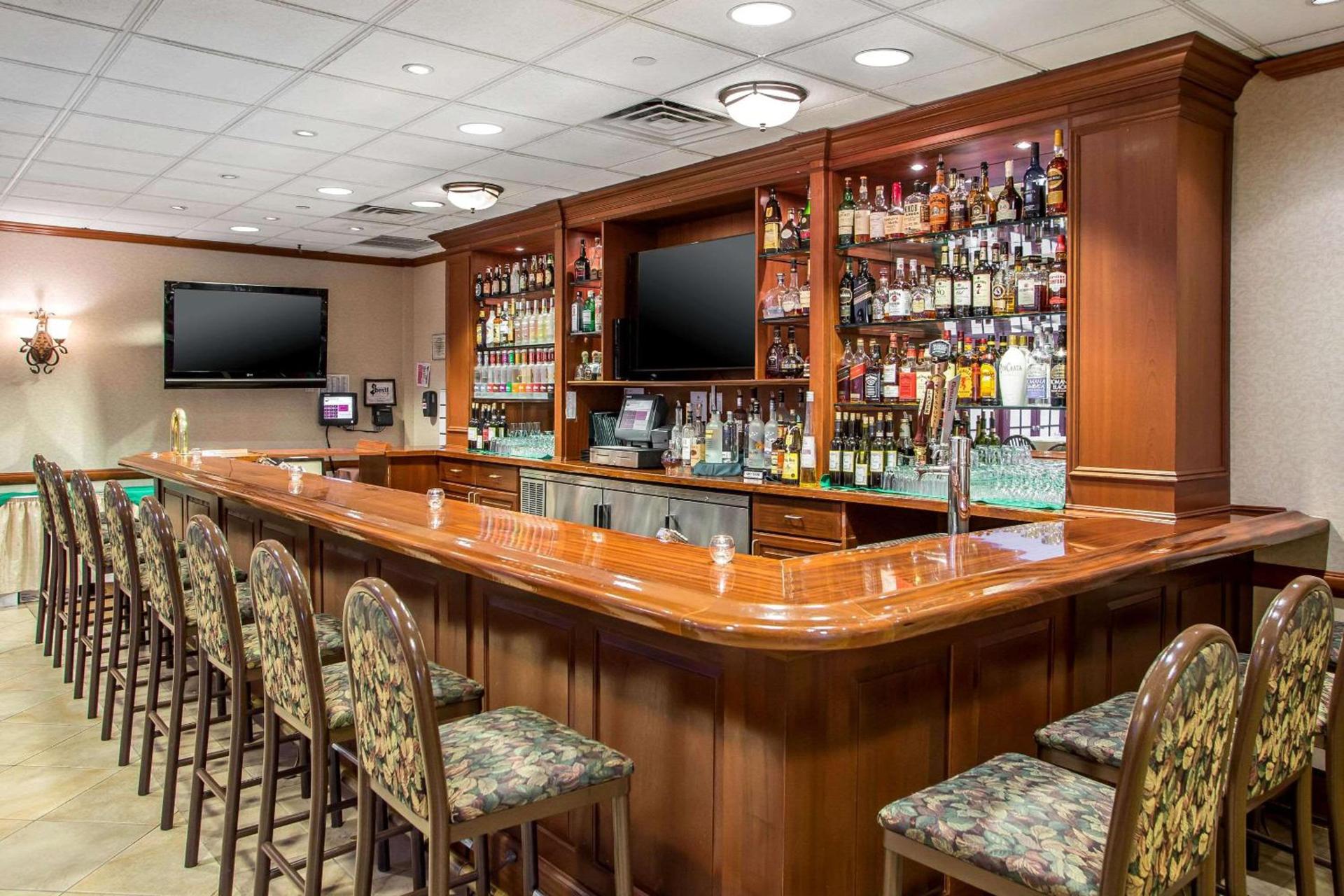 Clarion Hotel & Conference Center Toms River photo 37