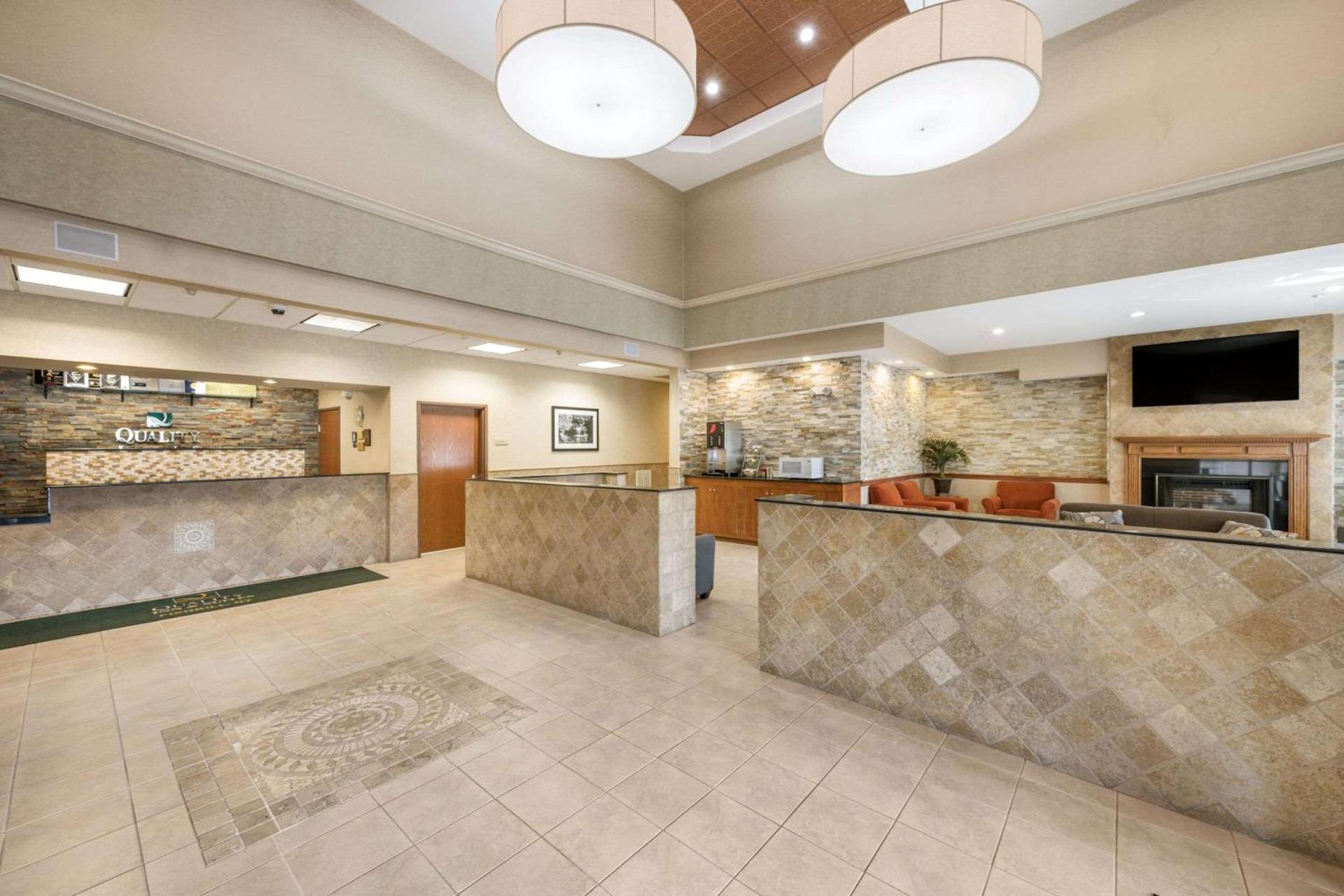 Quality Inn & Suites Fishkill South near I-84 photo 3