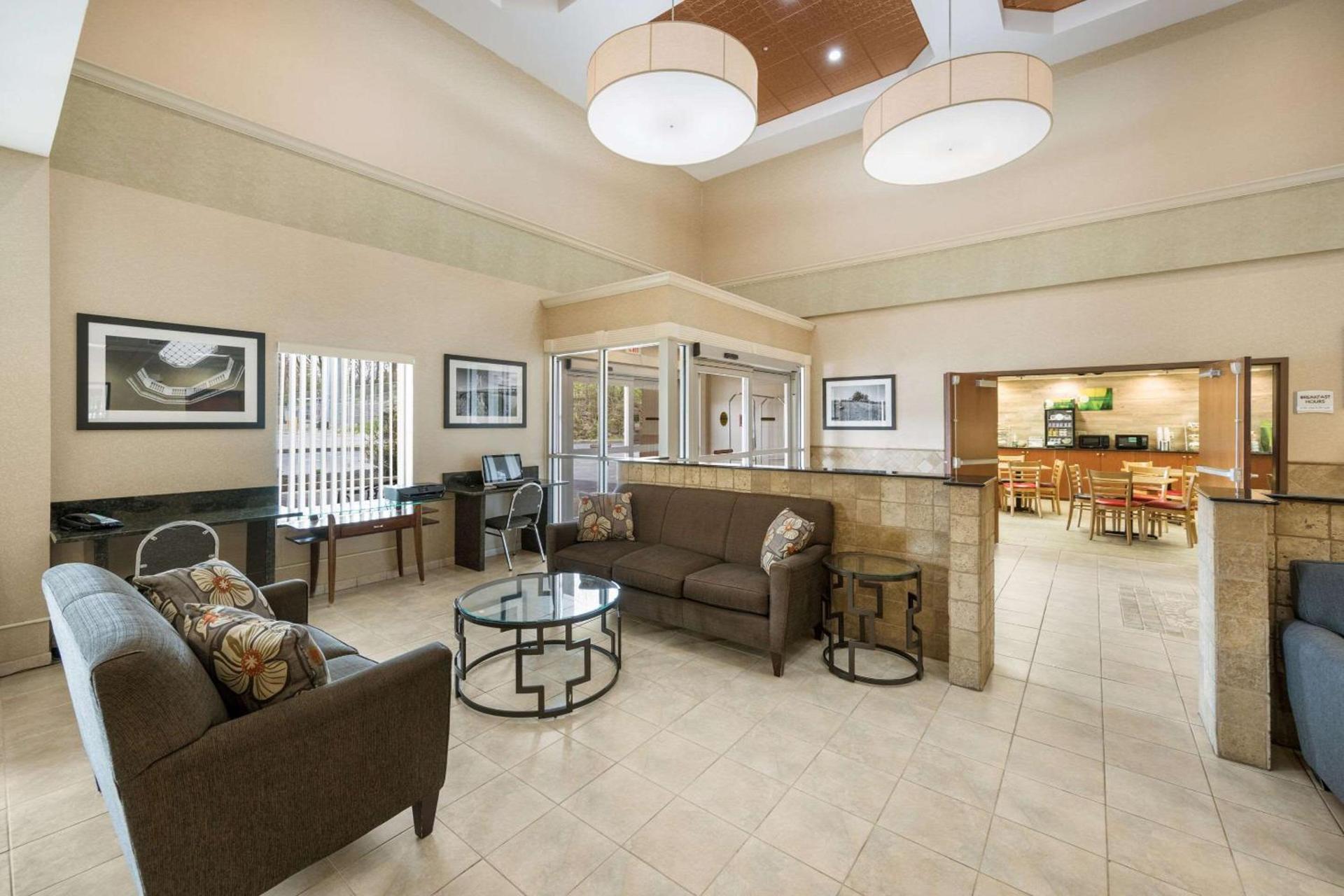 Quality Inn & Suites Fishkill South near I-84 photo 5
